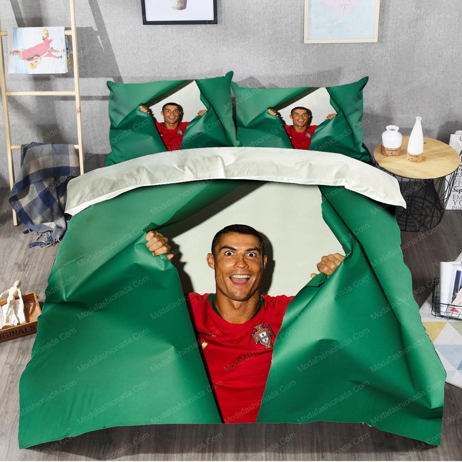 Funny Face Of Football Player Cristiano Ronaldo On A Green Background Soccer Player 7 Bedding Set
