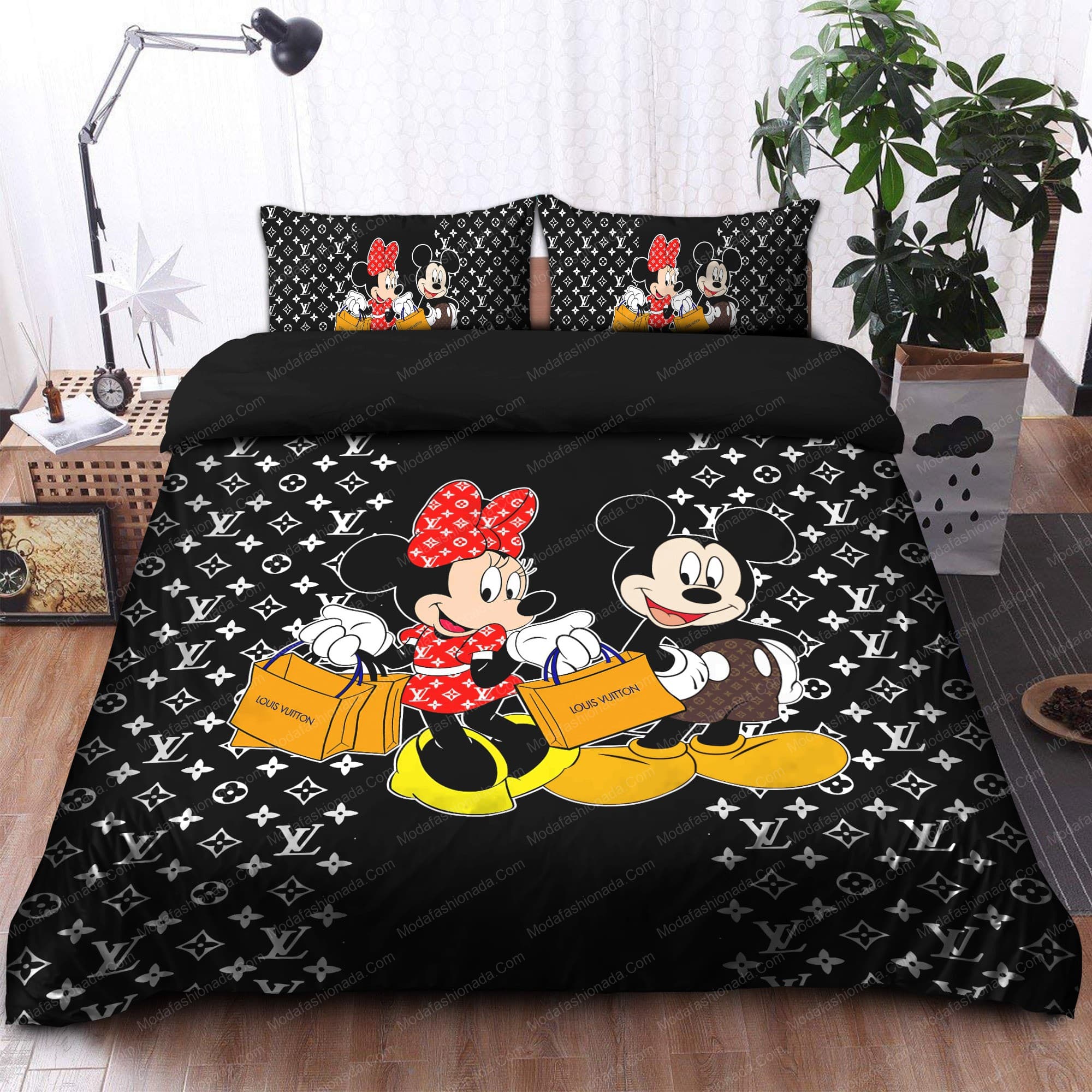 Assorted Minnie Mouse Bedding Sets 